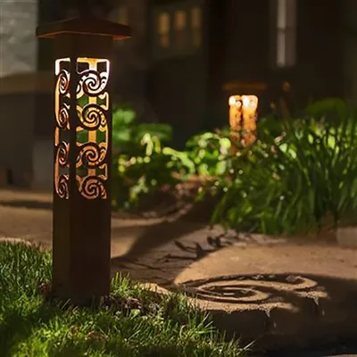 Corten Steel의 다양한 모양의 볼라드 조명